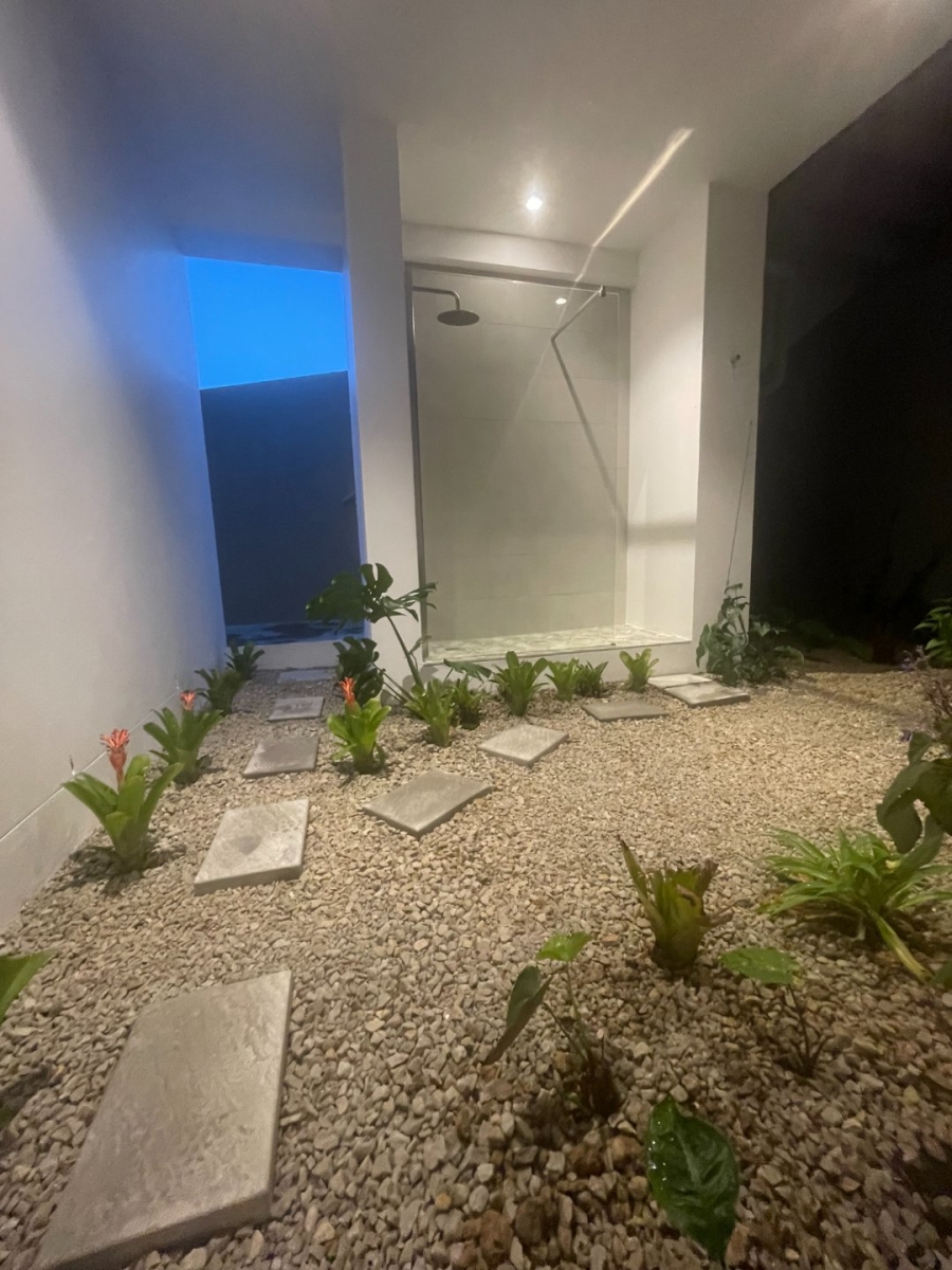 4 Bedroom Property for Sale in Whale Rock Heights Western Cape